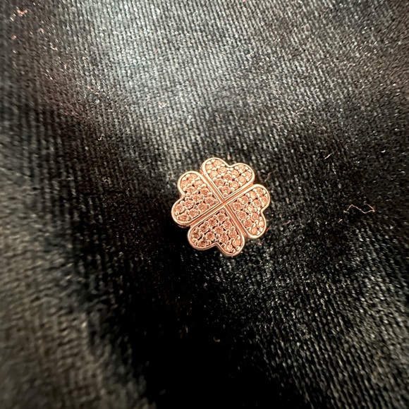 Silver Pandora Petals of Love Clip - Picture 2 of 4